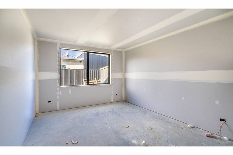 Photo of property in 8 Barker Place, Waikiwi, Invercargill, 9810