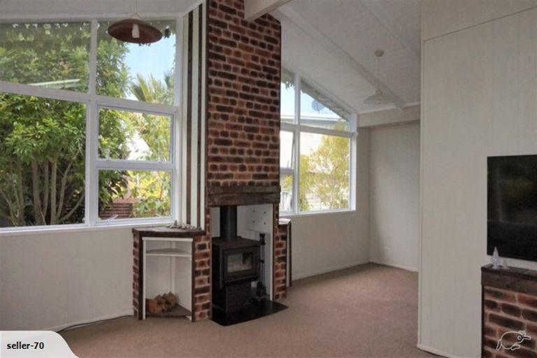 Photo of property in 34 Killarney Avenue, Torbay, Auckland, 0630