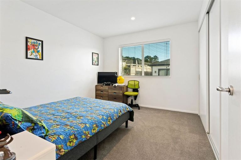 Photo of property in 3 Joseph Kokich Avenue, Swanson, Auckland, 0614