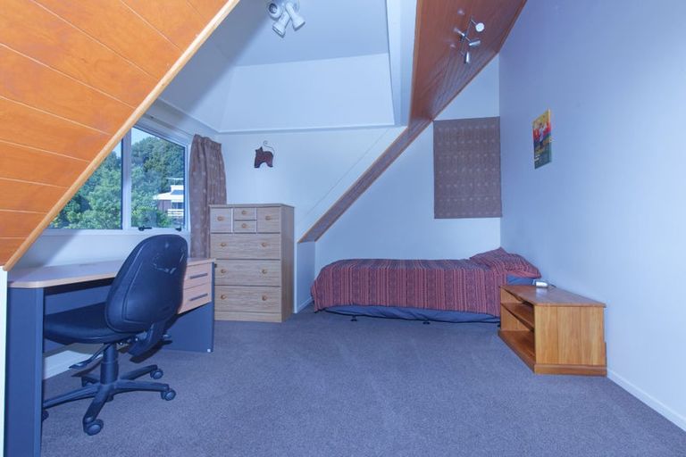 Photo of property in 18 Woodside Common, Westmorland, Christchurch, 8025