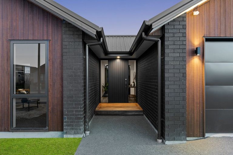 Photo of property in 20 Hanlow Place, Pyes Pa, Tauranga, 3112