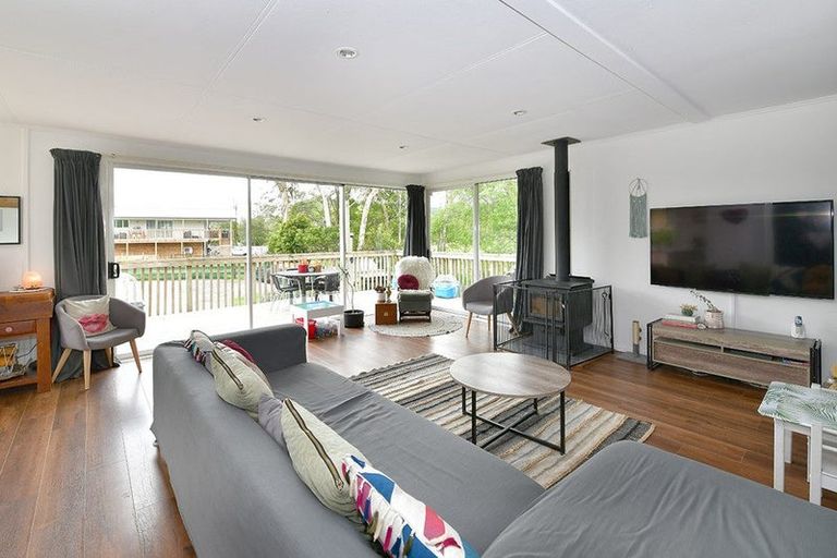 Photo of property in 136 Awaroa Road, Helensville, 0800