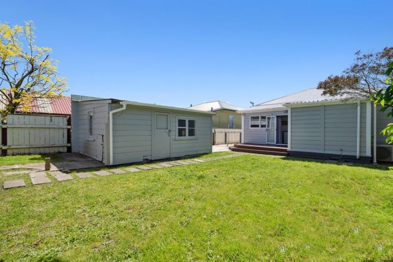 Photo of property in 4 Atiawa Street, Petone, Lower Hutt, 5012