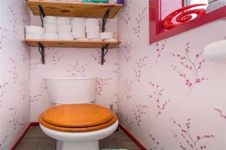 Photo of property in 18 Campbells Road, Pine Hill, Dunedin, 9010