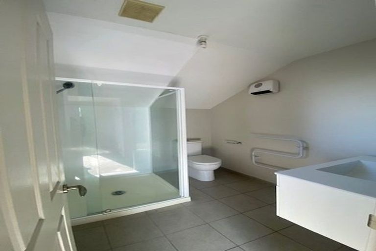 Photo of property in 55c Brockworth Place, Riccarton, Christchurch, 8011