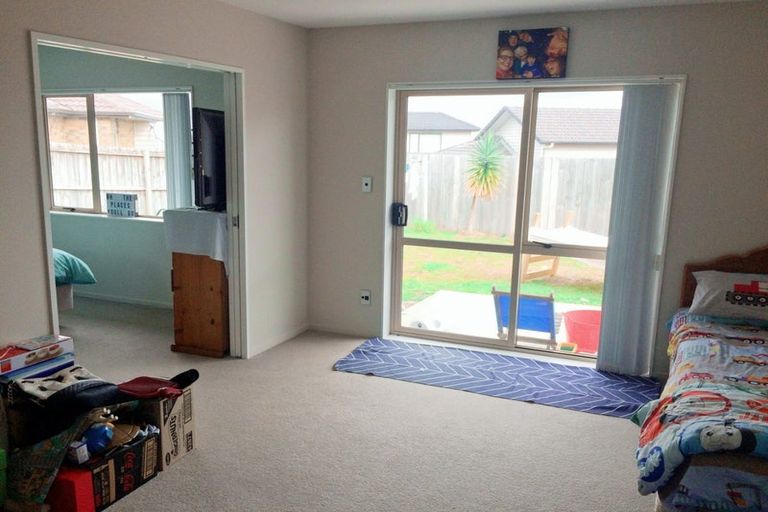 Photo of property in 4 Kereru Rise, Papakura, 2110