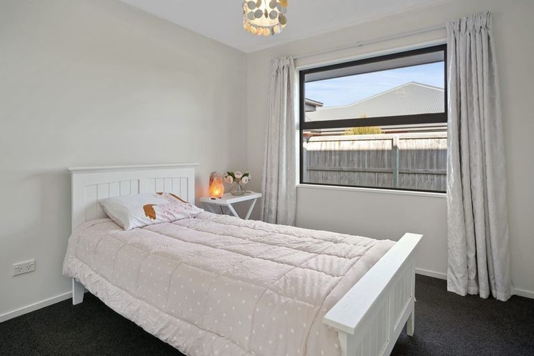 Photo of property in 55 Sequoia Way, Rangiora, 7400