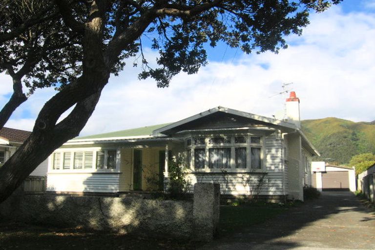 Photo of property in 22 Trafalgar Street, Waiwhetu, Lower Hutt, 5010