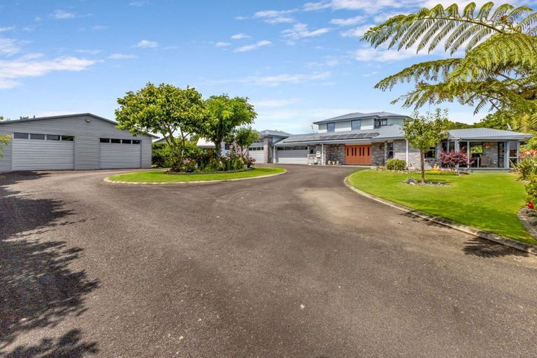 Photo of property in 520 Manutahi Road, Lepperton, New Plymouth, 4373
