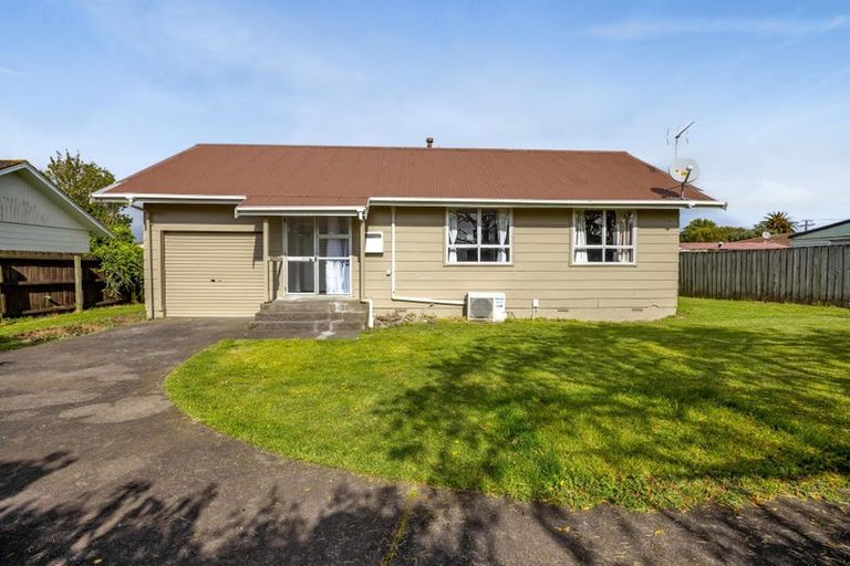 Photo of property in 21a Acourt Street, Hawera, 4610