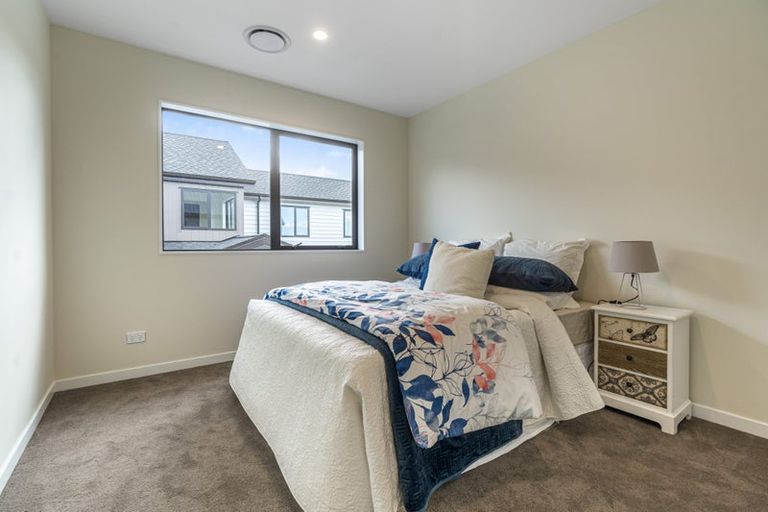 Photo of property in 2 Kauru Lane, Wainui, 0992