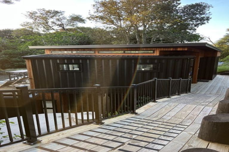 Photo of property in 14 Okoka Road, Omiha, Waiheke Island, 1081