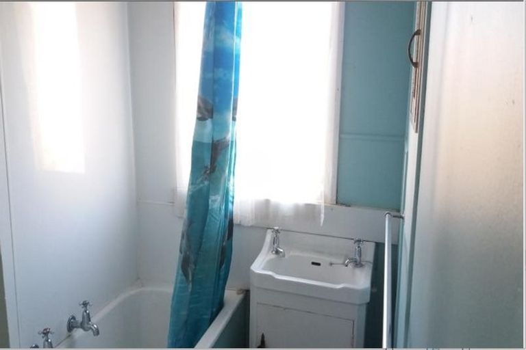 Photo of property in 34 Hay Street, Bromley, Christchurch, 8062