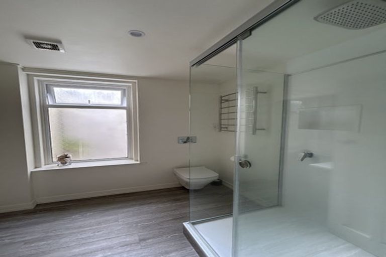 Photo of property in 1/154 Oriental Parade, Oriental Bay, Wellington, 6011