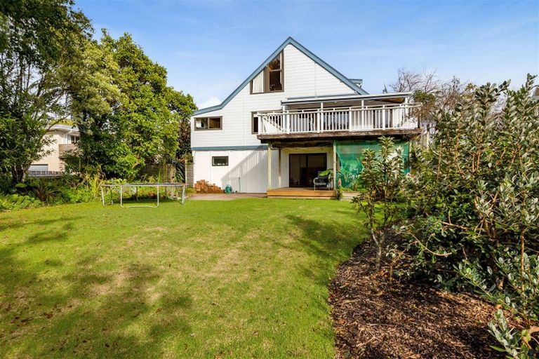 Photo of property in 11 Erica Place, Bell Block, New Plymouth, 4312