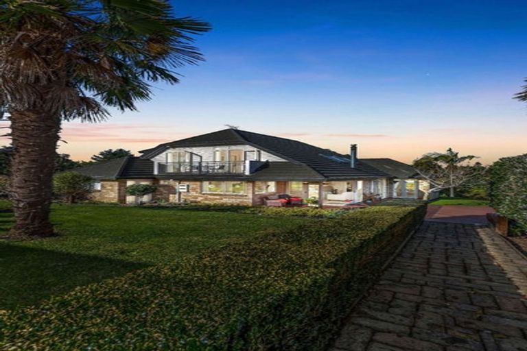 Photo of property in 56 Polo Prince Drive, Totara Park, Manurewa, 2576