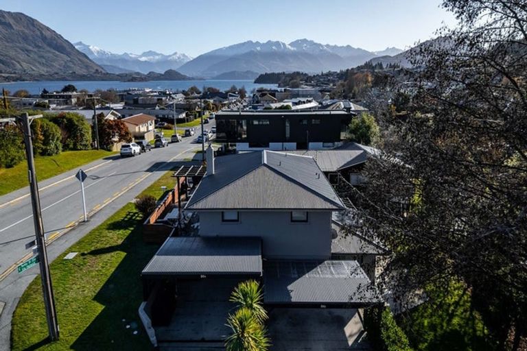 Photo of property in 84 Helwick Street, Wanaka, 9305