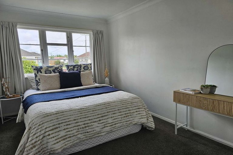 Photo of property in 13 Saint Annes Street, Levin, 5510