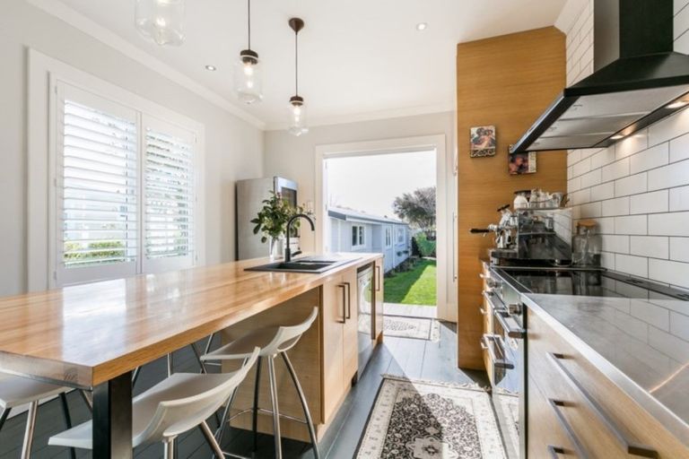 Photo of property in 105 Georges Drive, Napier South, Napier, 4110