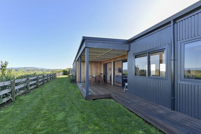 Photo of property in 69a Pirau Road, Fernhill, Napier, 4183