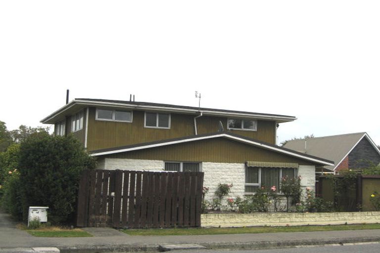 Photo of property in 1/15a Bennett Street, St Albans, Christchurch, 8052