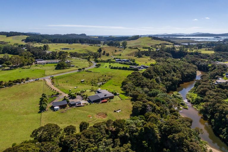 Photo of property in 65 Jamesons Esplanade, Haruru, 0204