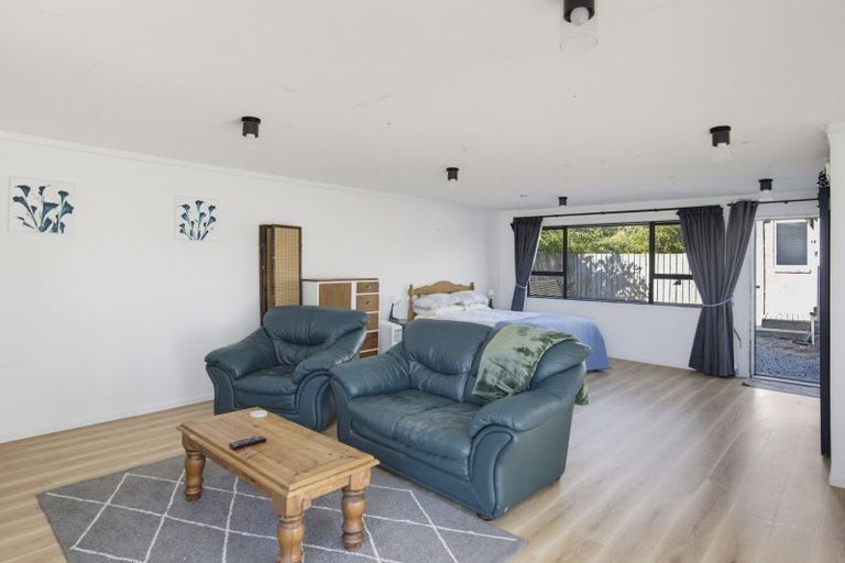 Photo of property in 11 Rodney Avenue, Te Horo Beach, Otaki, 5581