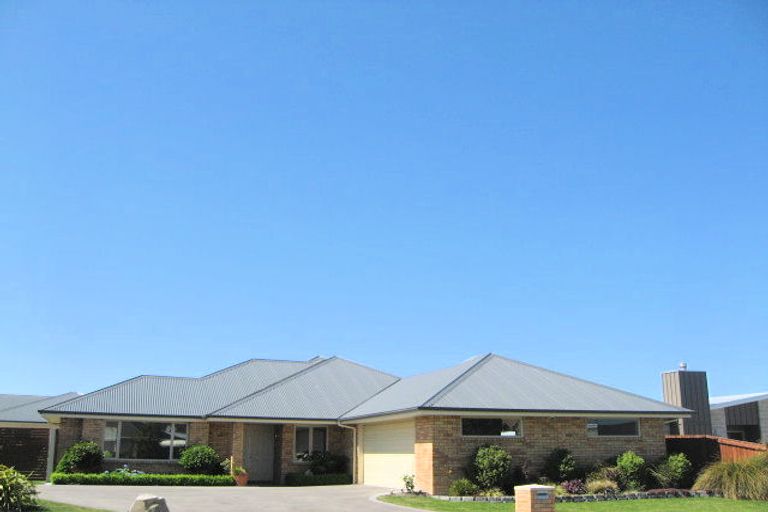 Photo of property in 3 Springside Place, Redwood, Christchurch, 8051