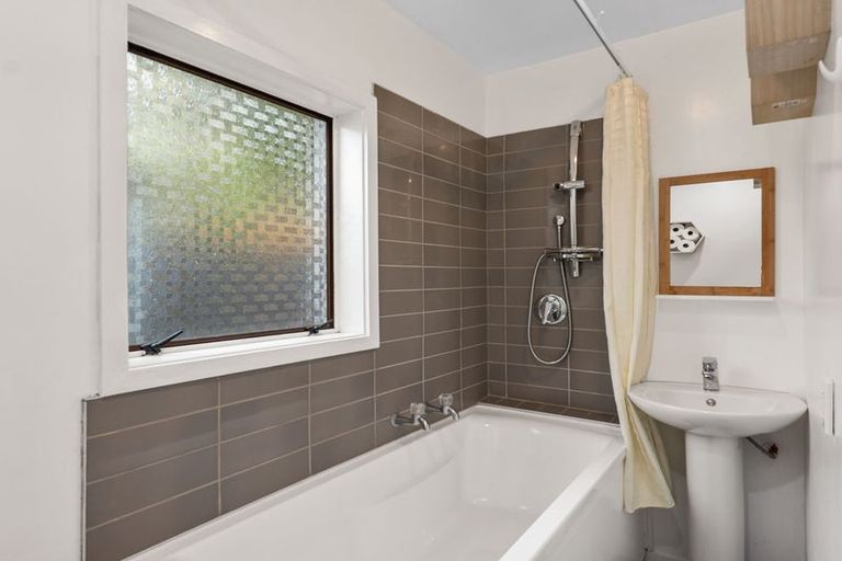 Photo of property in 1/7a Medbury Terrace, Fendalton, Christchurch, 8041