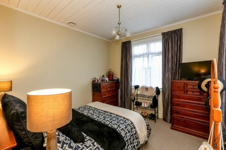 Photo of property in 21 Harriet Place, Whalers Gate, New Plymouth, 4310