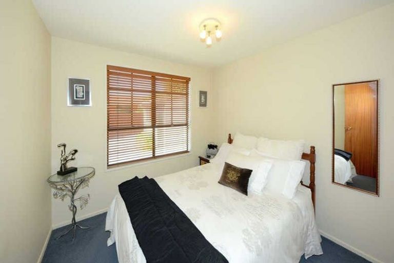 Photo of property in 20 Camrose Place, Ilam, Christchurch, 8041