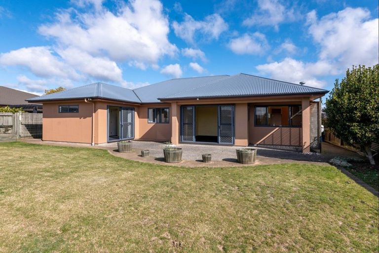 Photo of property in 19 Duggan Drive, Owhata, Rotorua, 3010