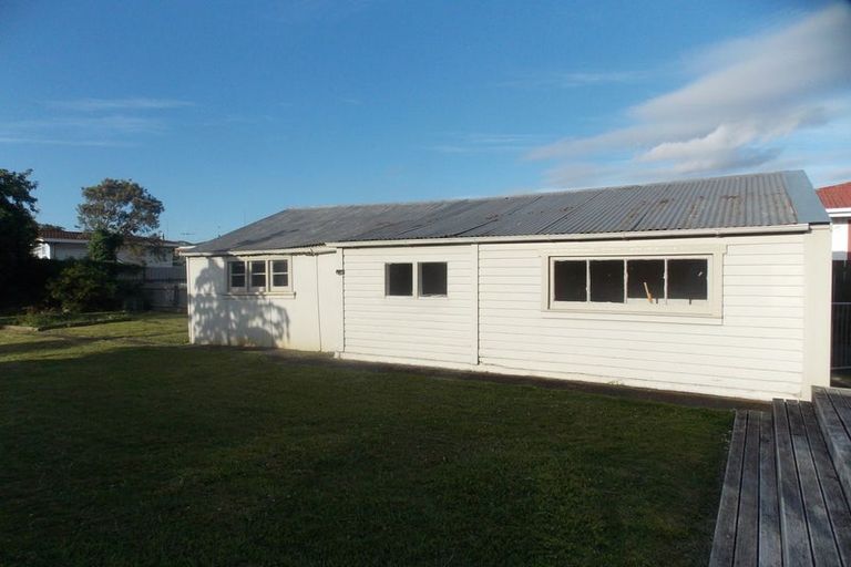 Photo of property in 21 Rewa Street, Takaro, Palmerston North, 4412