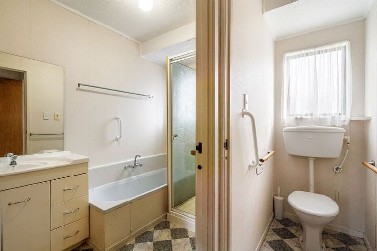 Photo of property in 1/43 Watea Road, Torbay, Auckland, 0630