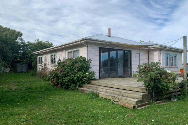 Photo of property in 636 Ararata Road, Hawera, 4674
