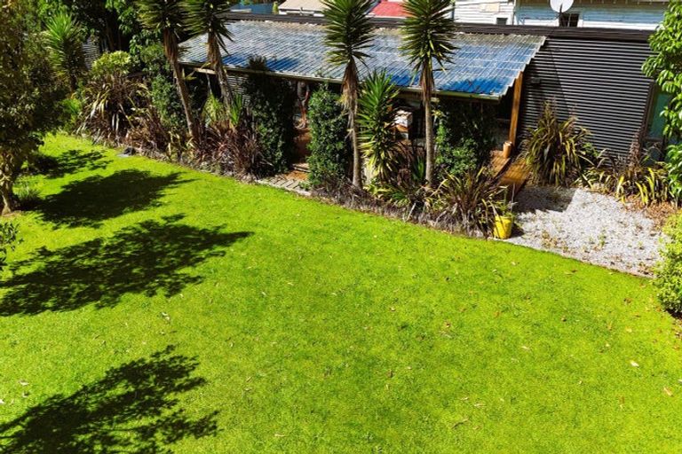 Photo of property in 1a Menzies Street, Westport, 7825