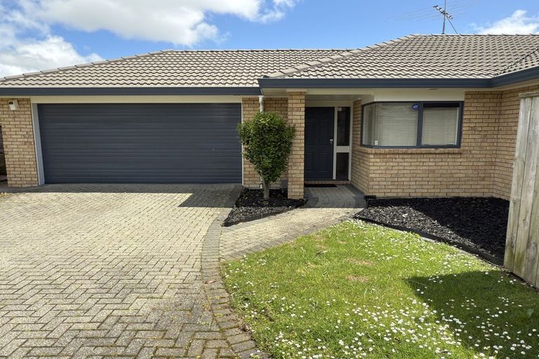 Photo of property in 70 Sheriff Place, Randwick Park, Auckland, 2105