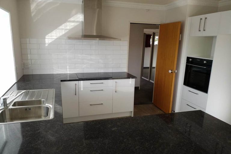 Photo of property in 24-26 Oriwa Street, Waikanae, 5036