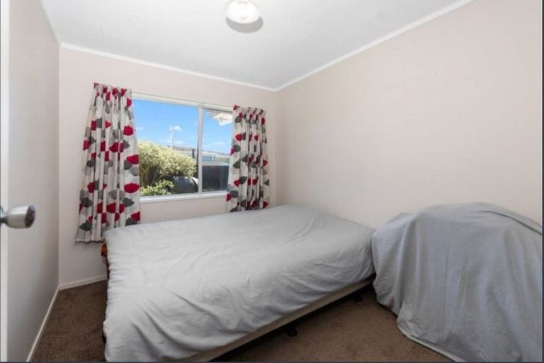 Photo of property in 2b Moorea Place, Mount Maunganui, 3116