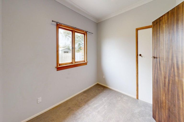 Photo of property in 6-8 Churchill Crescent, Foxton, 4814