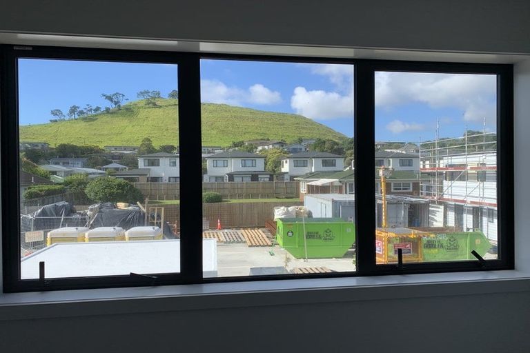 Photo of property in 14 Whakahui Lane, Mangere Bridge, Auckland, 2022