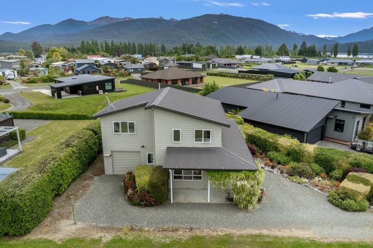 Photo of property in 34 Breaksea Street, Te Anau, 9600
