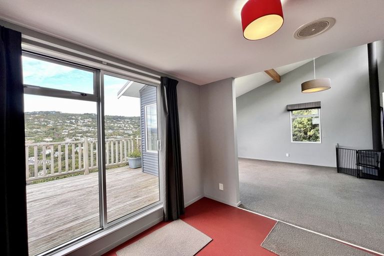 Photo of property in 59 Chartwell Drive, Crofton Downs, Wellington, 6035