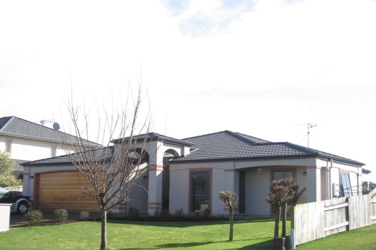 Photo of property in 12 Callum Brae Drive, Rototuna, Hamilton, 3210