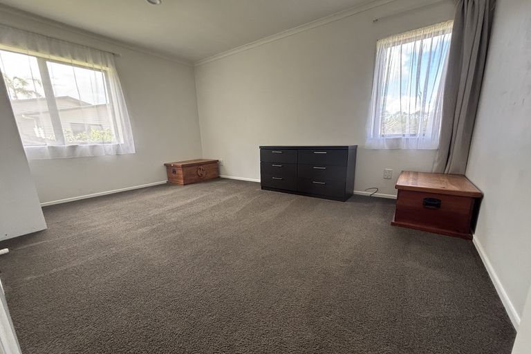 Photo of property in 20 Wallace Road, Ranui, Auckland, 0612