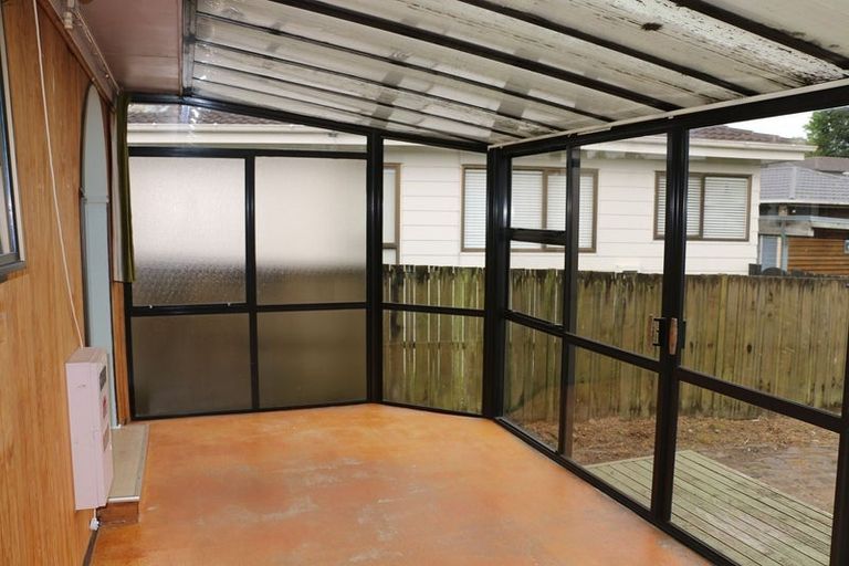 Photo of property in 13 Lyren Place, Half Moon Bay, Auckland, 2012