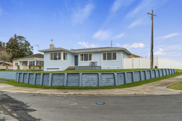 Photo of property in 12 Kelburn Place, Tinwald, Ashburton, 7700