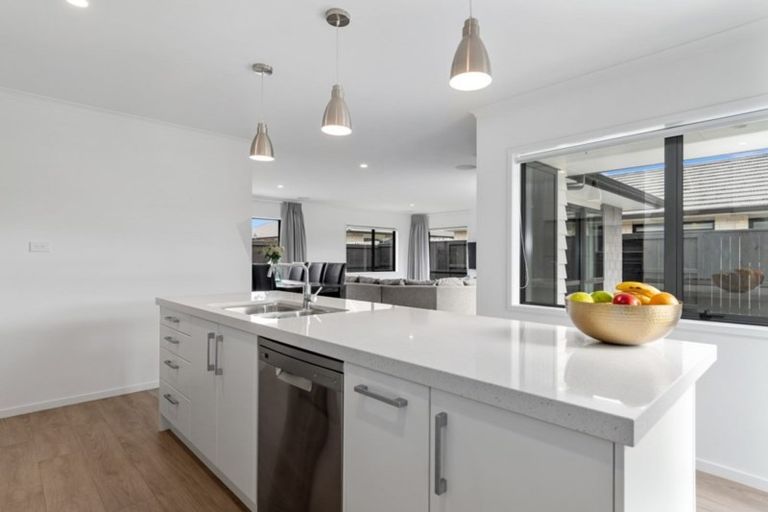 Photo of property in 85 Puhirake Crescent, Pyes Pa, Tauranga, 3112