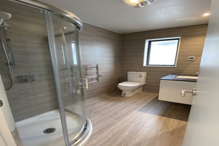 Photo of property in 30 Toanui Road, Hobsonville, Auckland, 0616