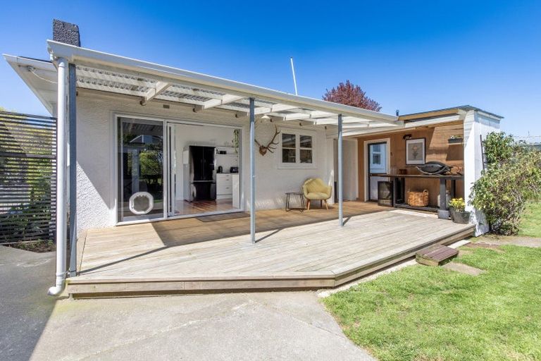 Photo of property in 38 Queen Street, Dannevirke, 4930